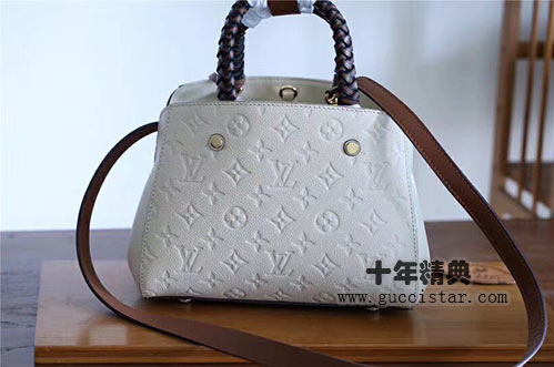 白色全皮蒙田包 編織MONTAIGNE中號手袋M53940