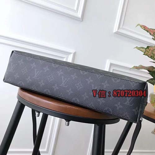 lv EXPLORER商務公文包M40566 非常適合你的商務出差之旅