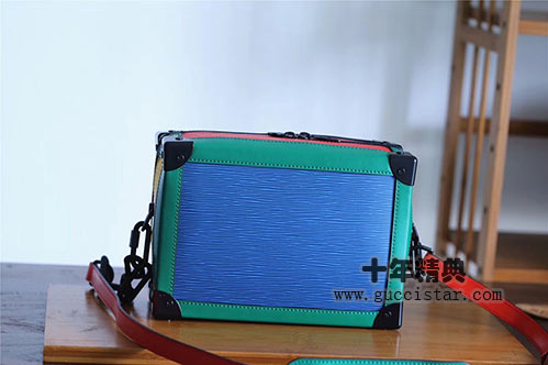 lv水波紋Soft Trunk軟盒子包 M44478拼色